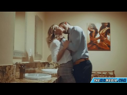 ❤️ Nuair a mheallann blonde busty tú i seomra scíthe poiblí ️❌  Porn na Rúise  uainn ga.tubesexer-com.ru ☑